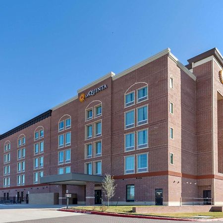 La Quinta Inn & Suites By Wyndham Dallas - Frisco Stadium 외부 사진