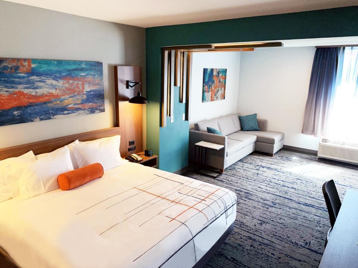 La Quinta Inn & Suites By Wyndham Dallas - Frisco Stadium 외부 사진