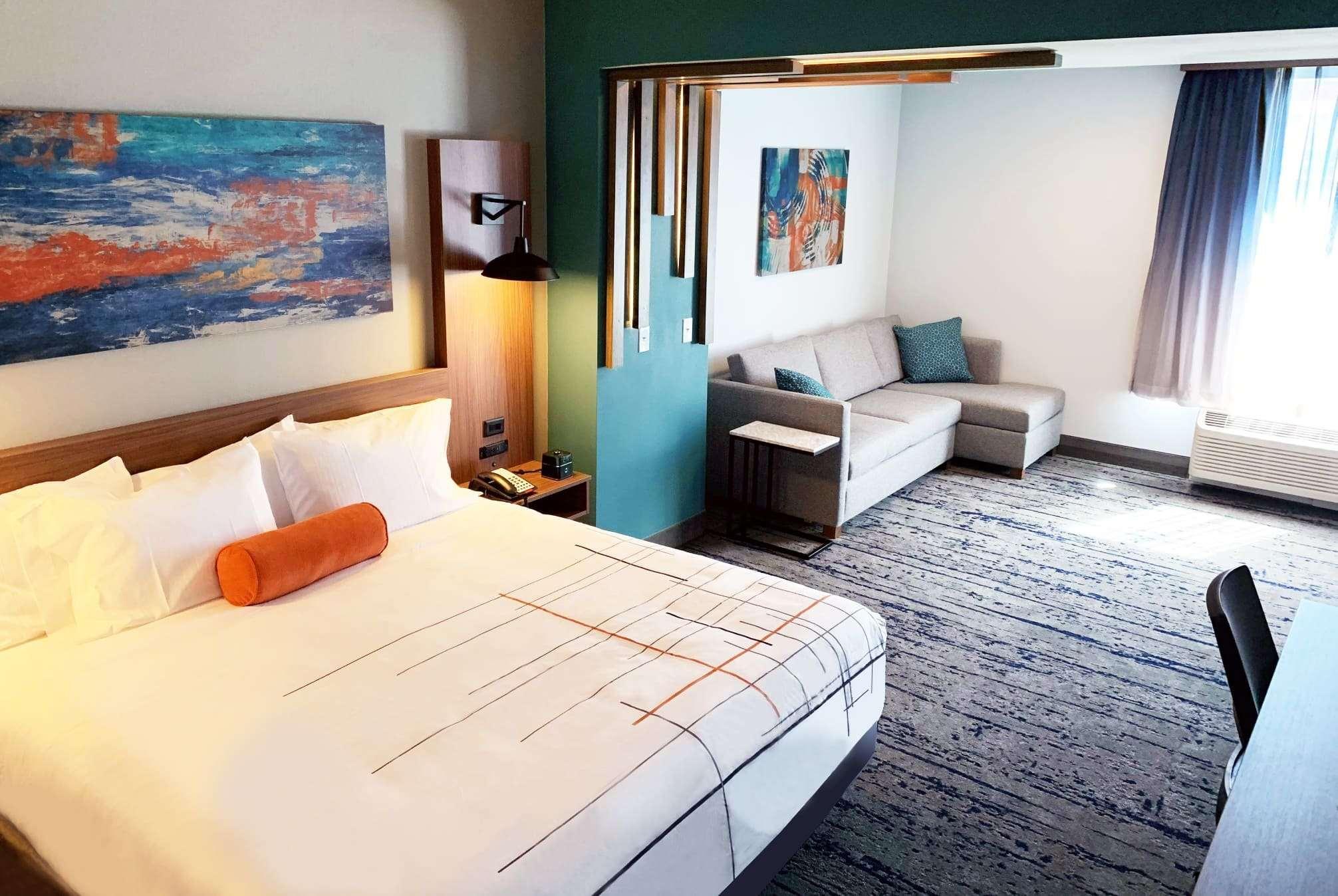 La Quinta Inn & Suites By Wyndham Dallas - Frisco Stadium 외부 사진