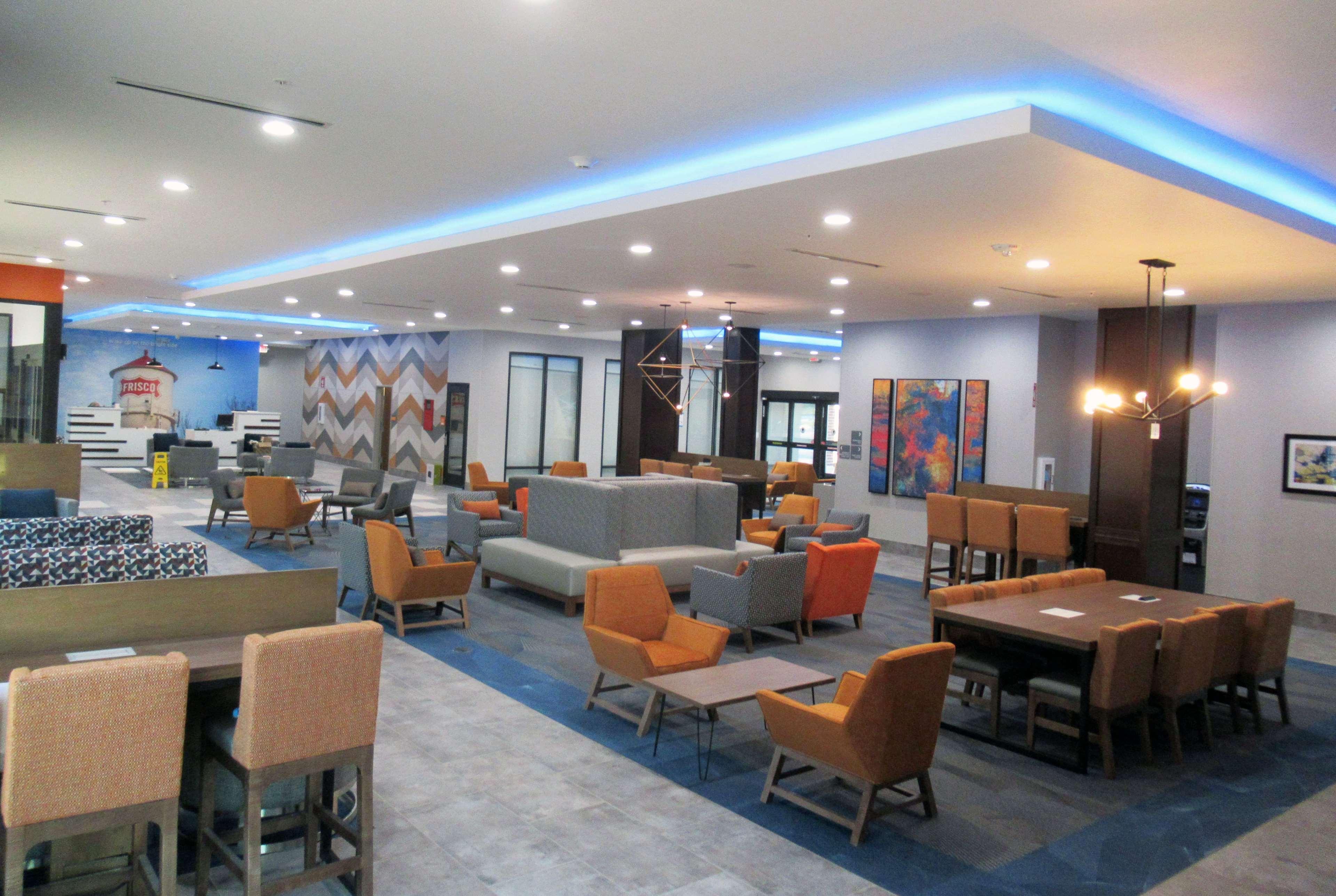 La Quinta Inn & Suites By Wyndham Dallas - Frisco Stadium 외부 사진