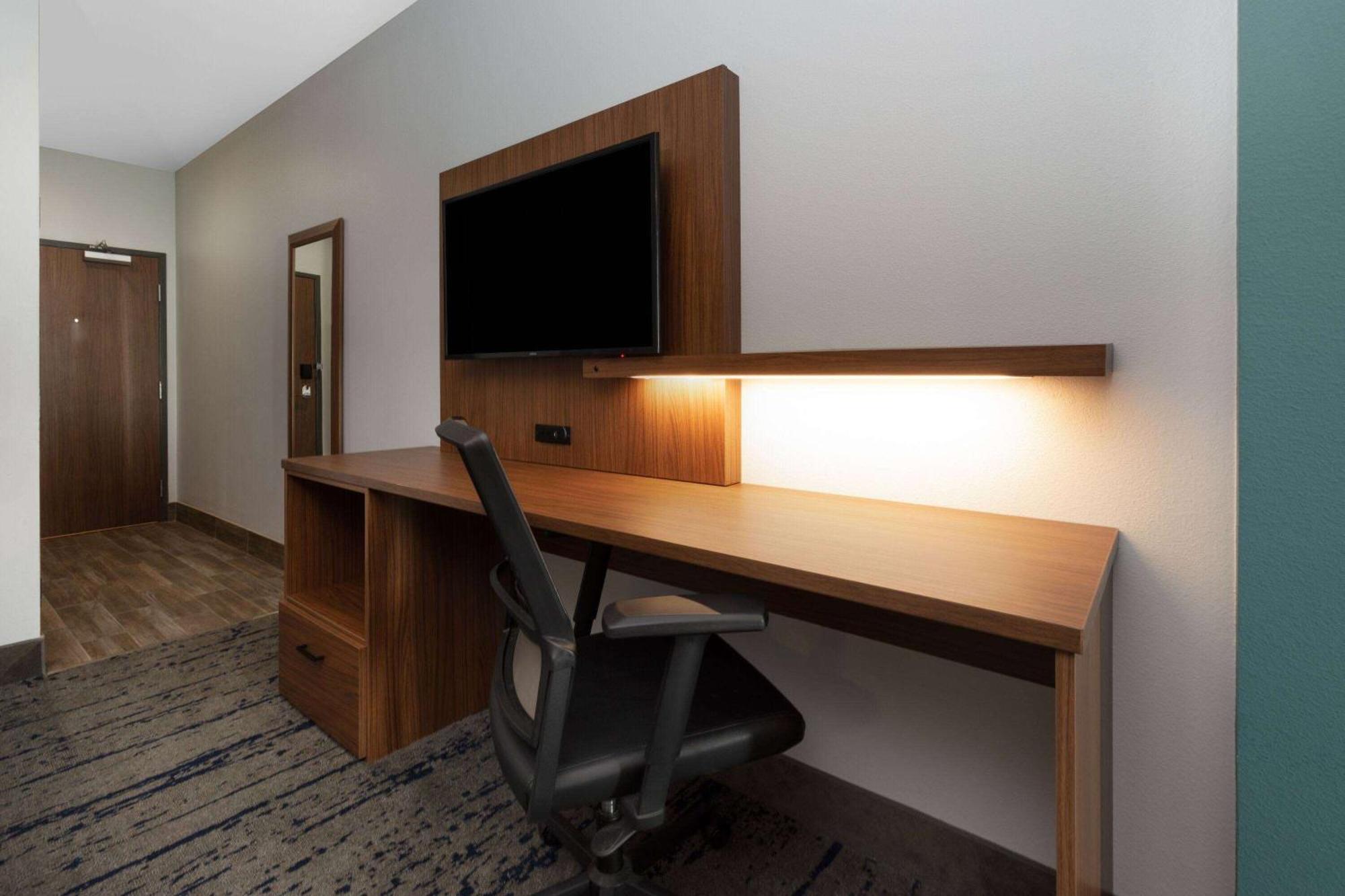 La Quinta Inn & Suites By Wyndham Dallas - Frisco Stadium 외부 사진